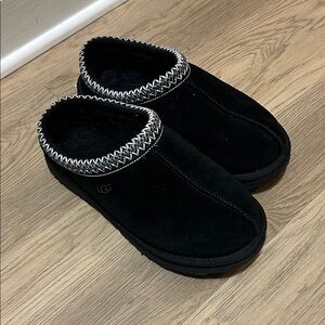 UGG Woman’s Tasman II Black Slippers
